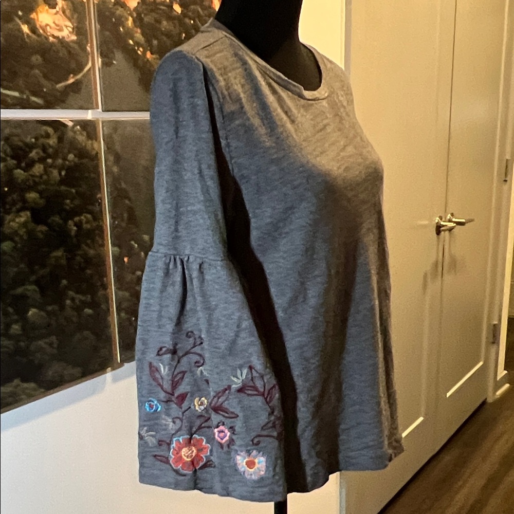 LOFT Charcoal Top with Colorful Embroidered Sleeves - Picture 4 of 6